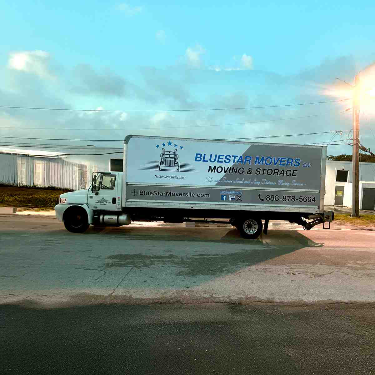 BlueStarMovers LLC logo