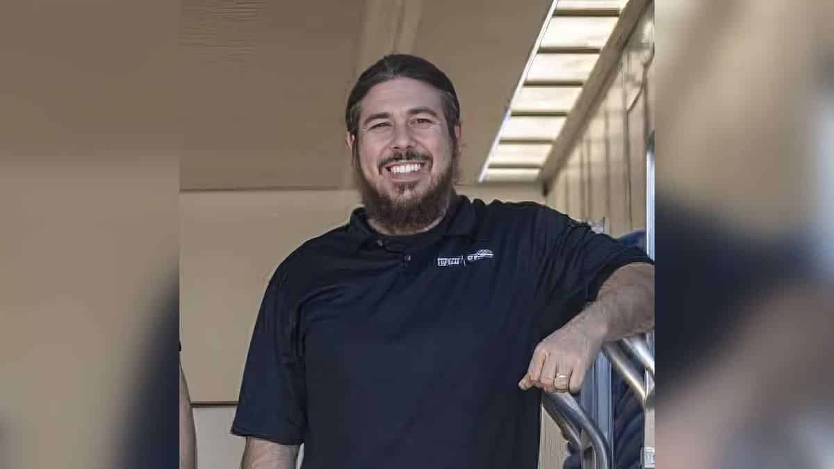 Smooth Move USA logo (SMU)