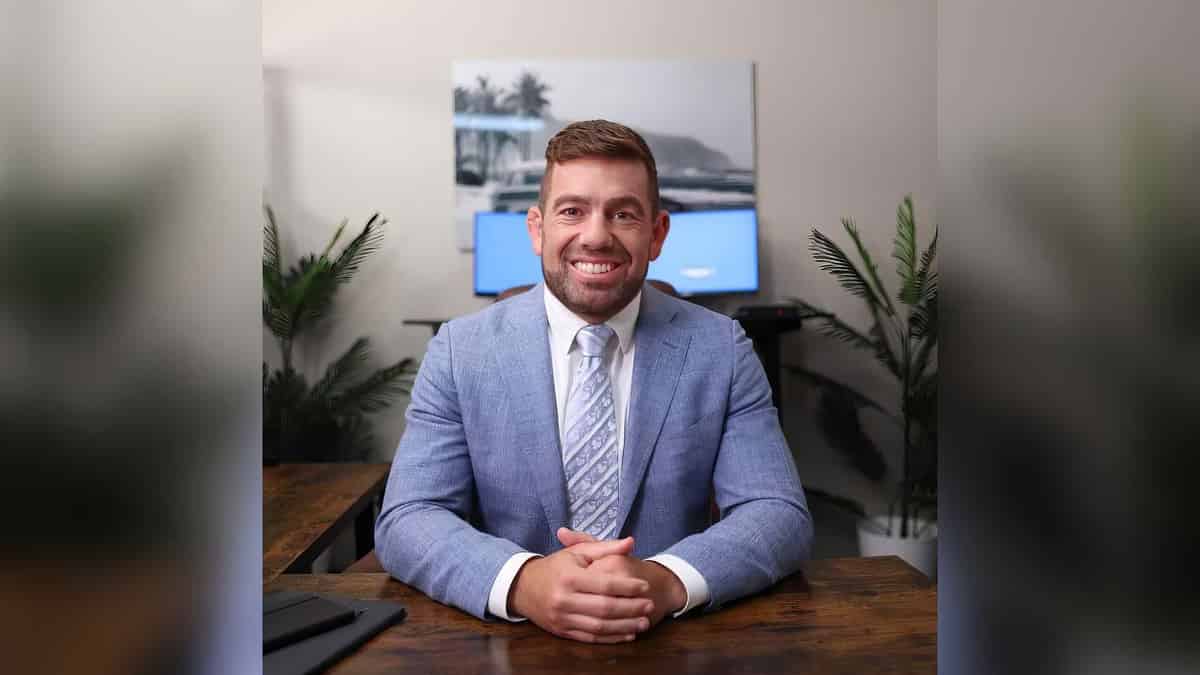 Meathead Movers logo (MM)