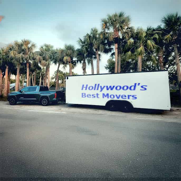 Hollywoods Best Movers logo (HBM)