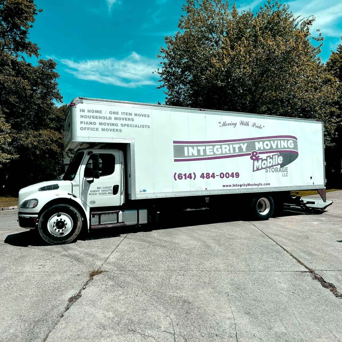 Integrity Moving & Storage logo (IM&)