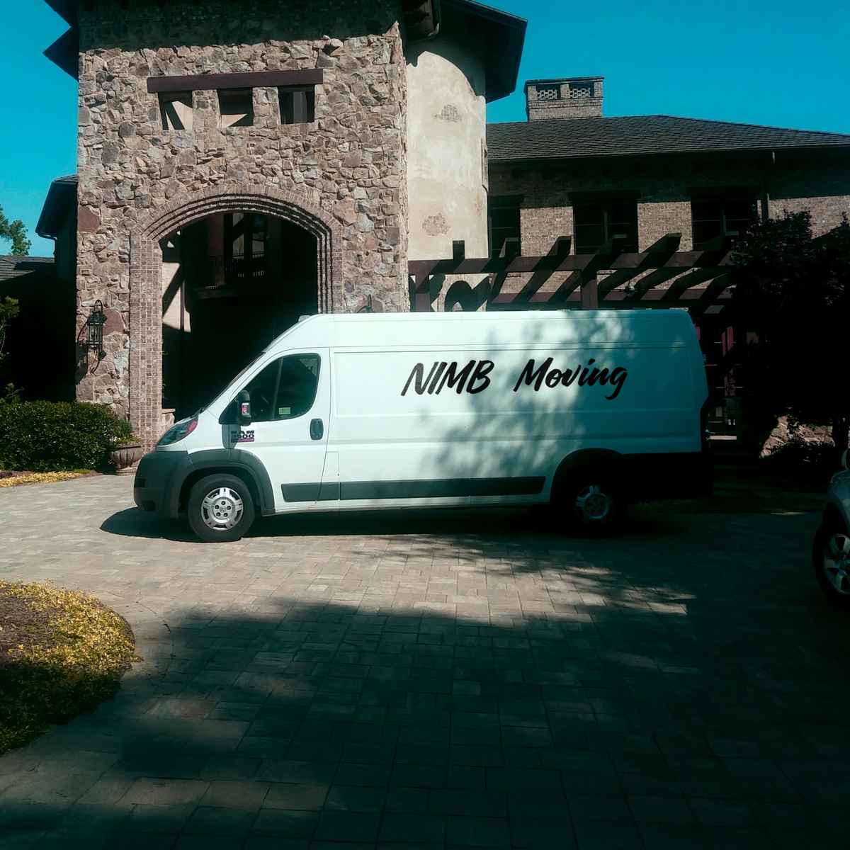 Nimb Moving 