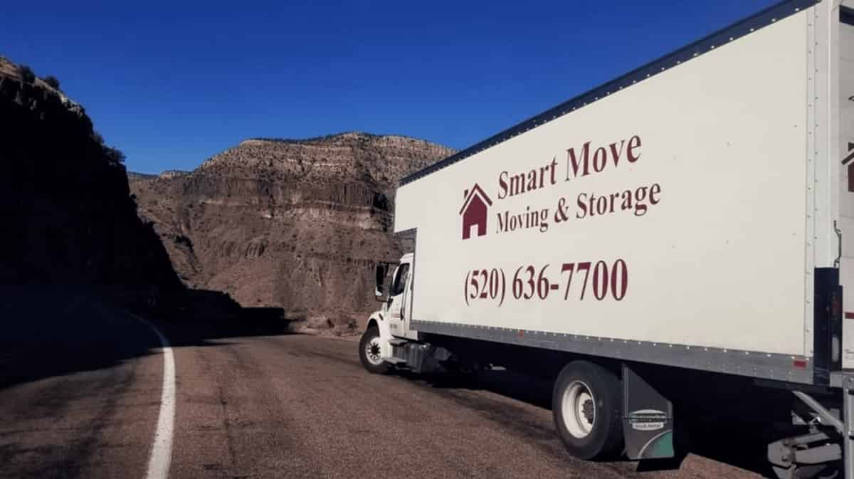 Smart Move Moving And Storage logo