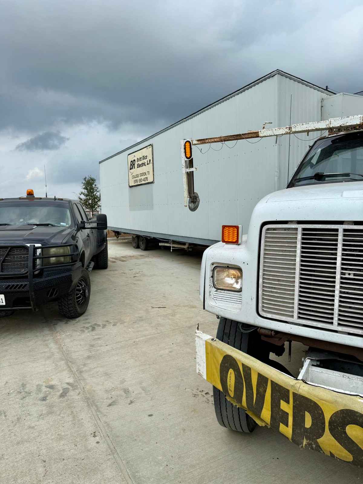 A M Express Mobile Home Transports - Image 5