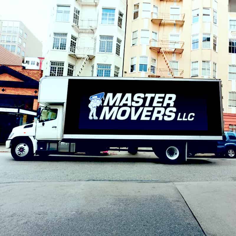 Master Movers logo