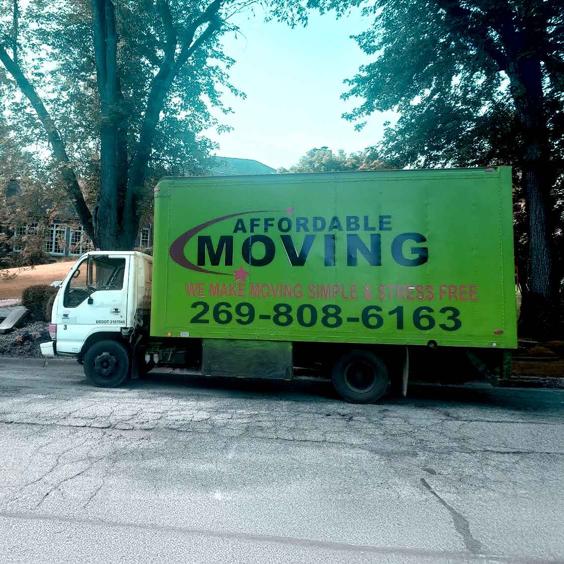 Affordable Moving logo