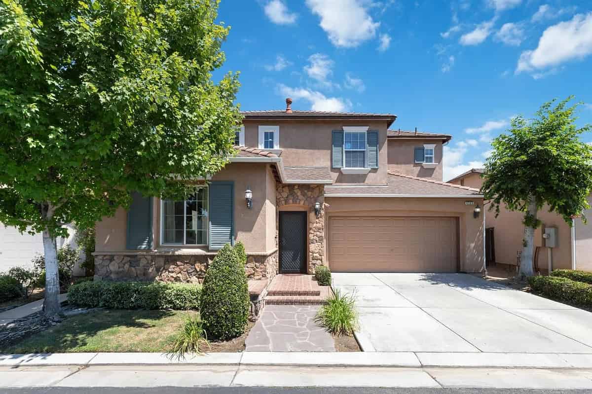 a home in the desert neighborhood of chandler, california