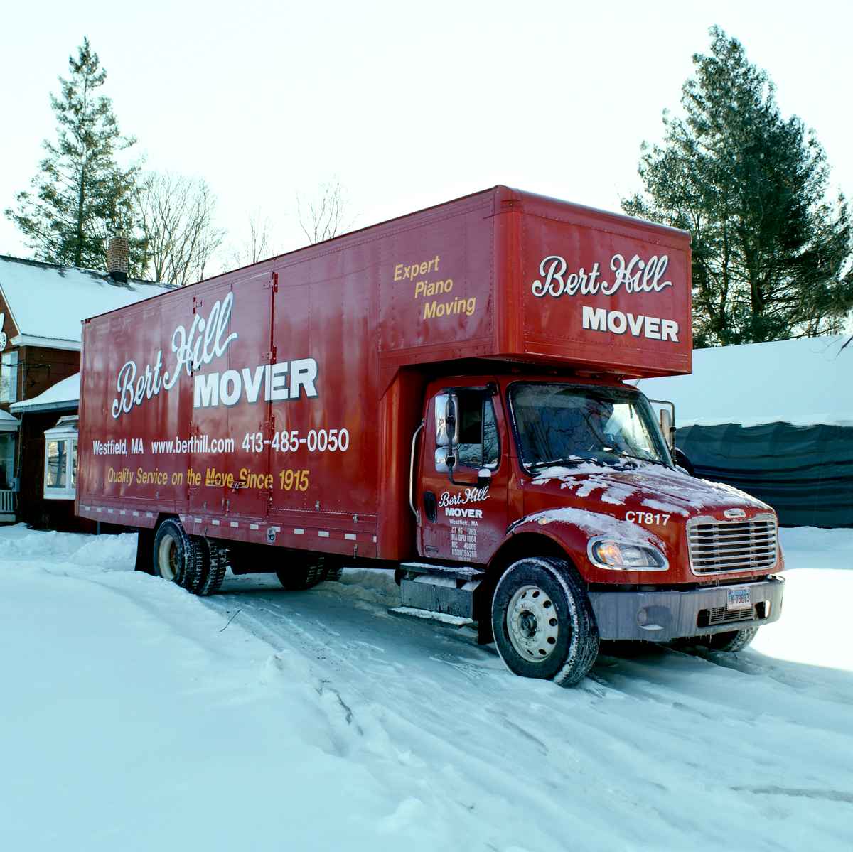 BERT HILL MOVER logo