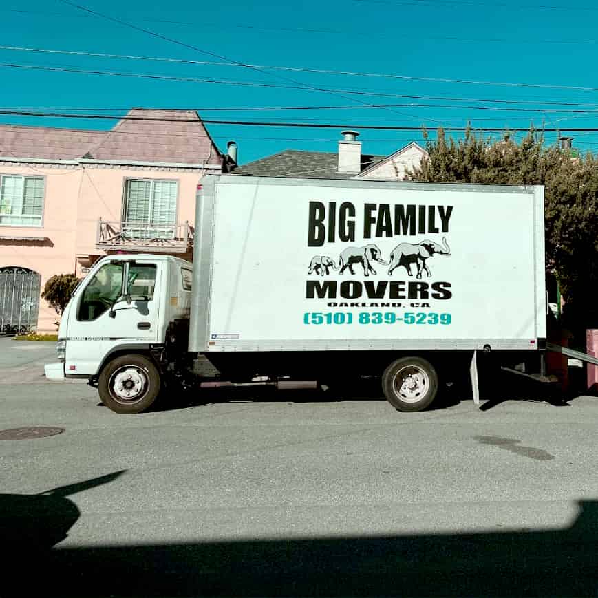 Big Family Movers logo