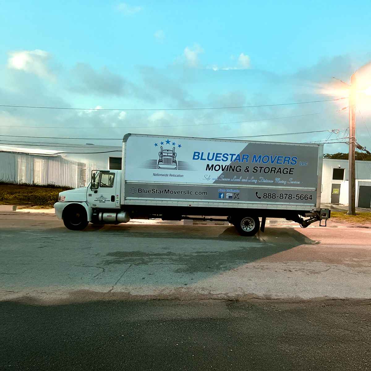 BlueStarMovers LLC logo