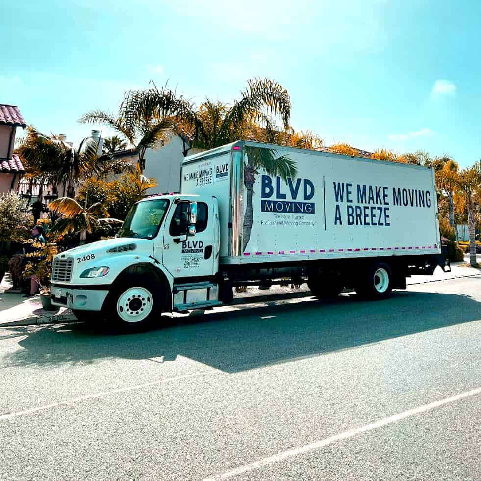 BLVD Moving logo