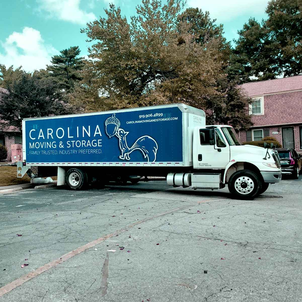 Carolina Moving & Storage logo