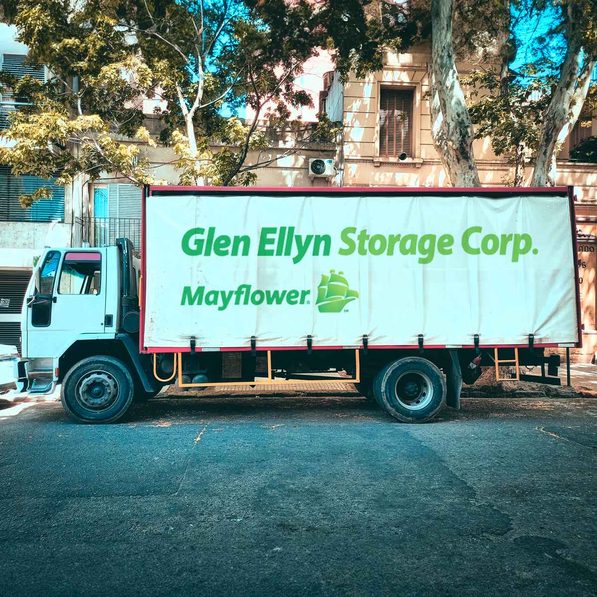 Glen Ellyn Storage Corporation logo