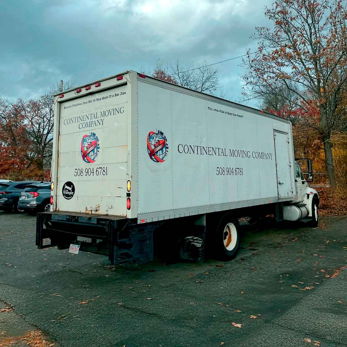 Continental Moving logo