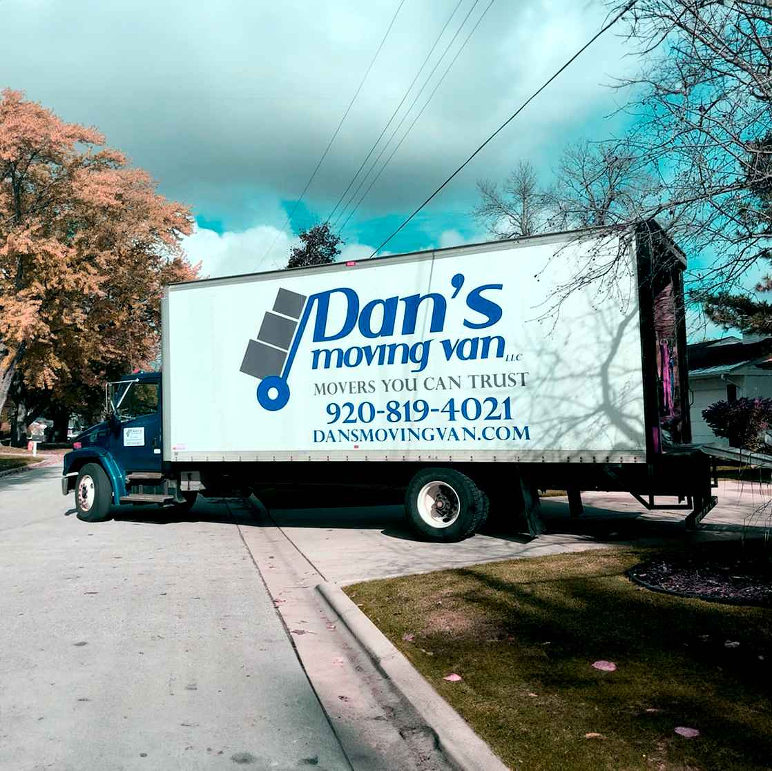 Dan's Moving Van logo