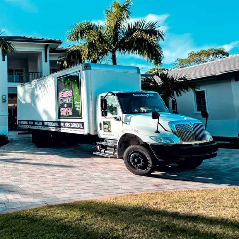 Demers Moving of SWFL logo