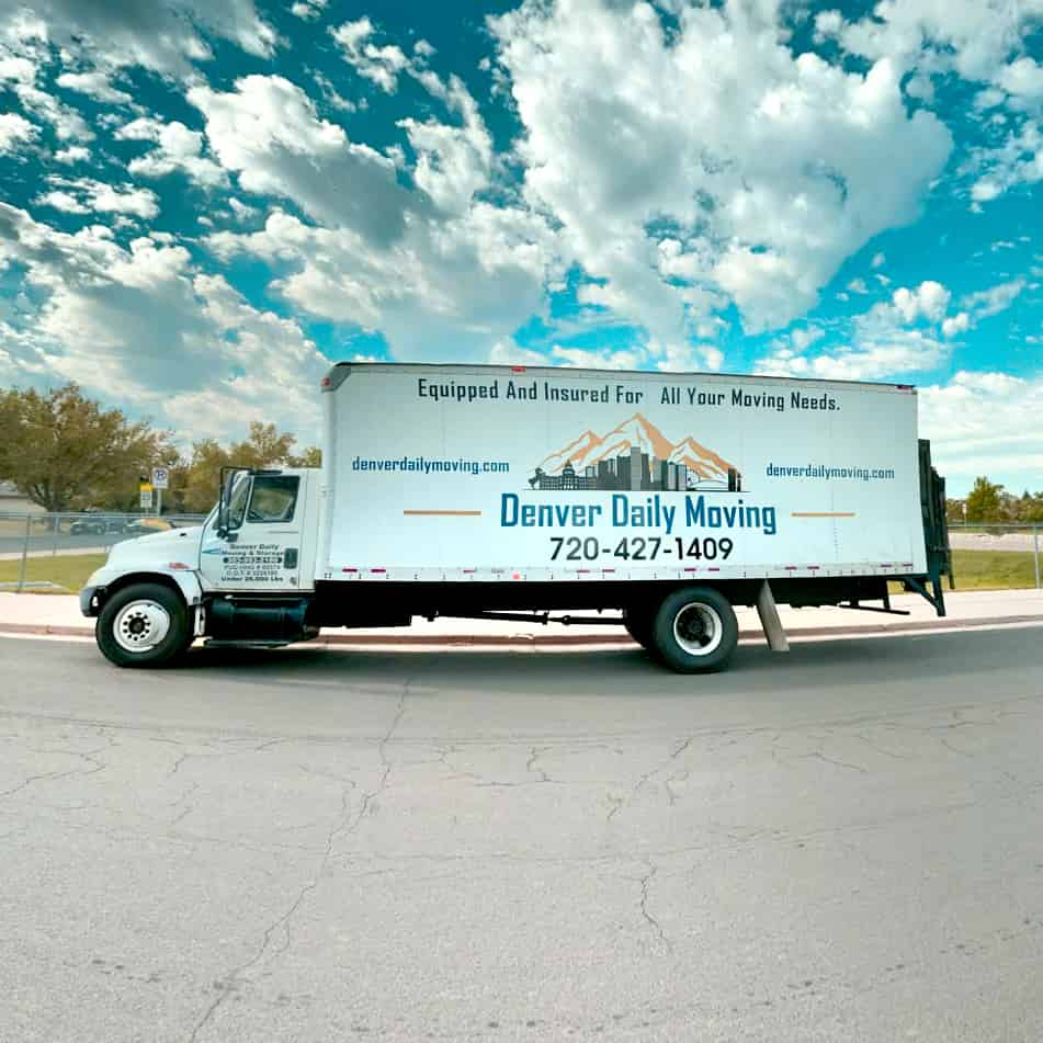 Denver Daily Moving & Storage logo