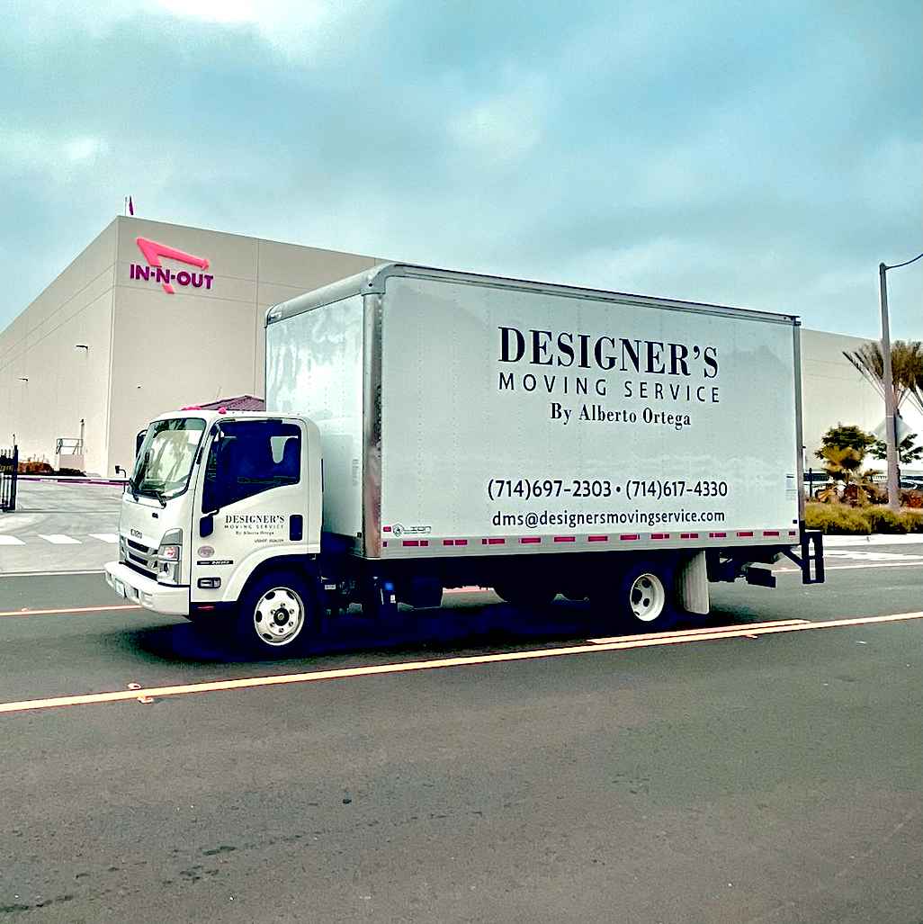 Designer's Moving Service, Inc. logo