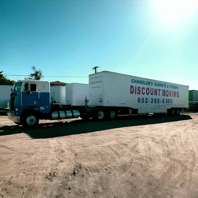 Discount Moving Co. logo