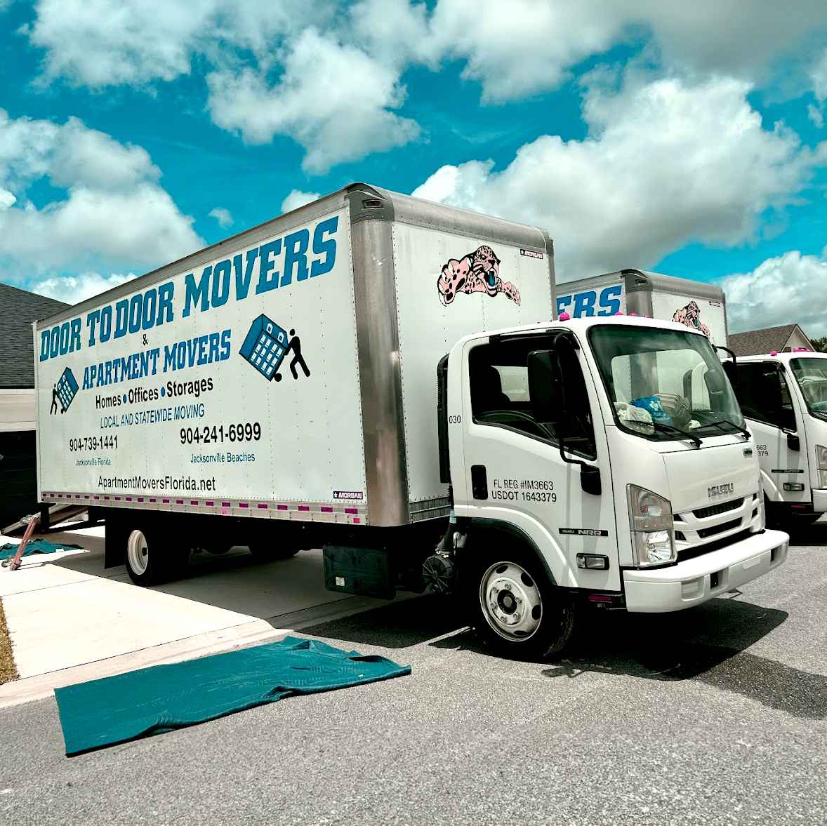 Door To Door Movers & Apartment Movers logo
