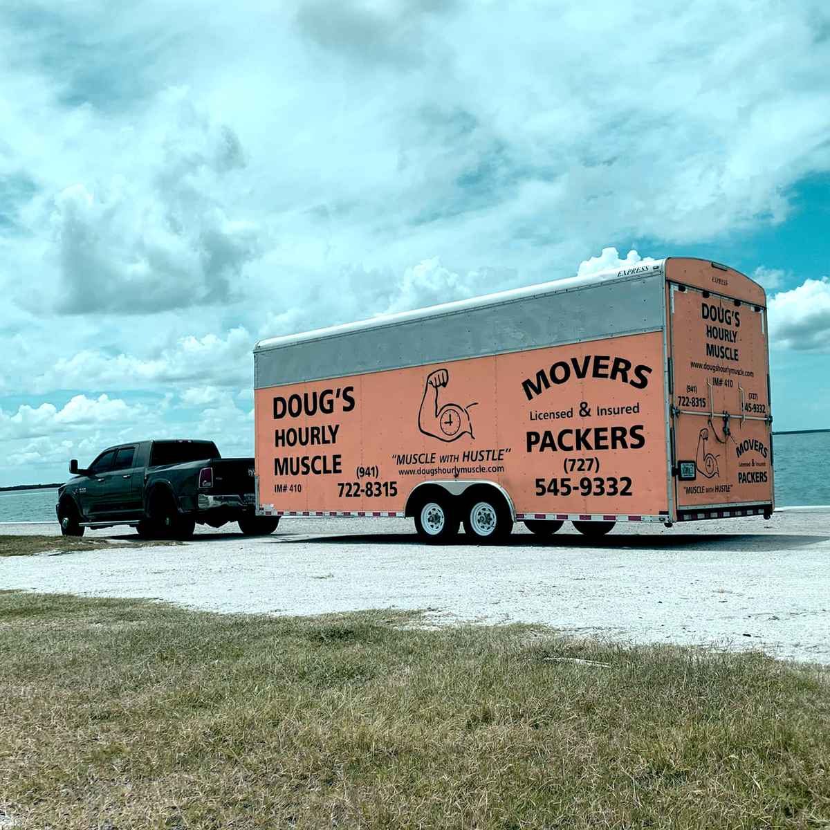 Dougs Hourly Muscle Movers logo