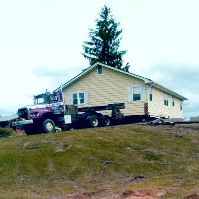 Egge Building Moving, Raising & Excavating logo