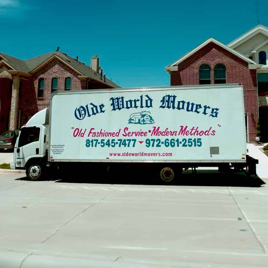 Olde World Movers logo
