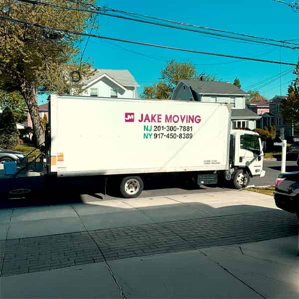 Jake Moving logo
