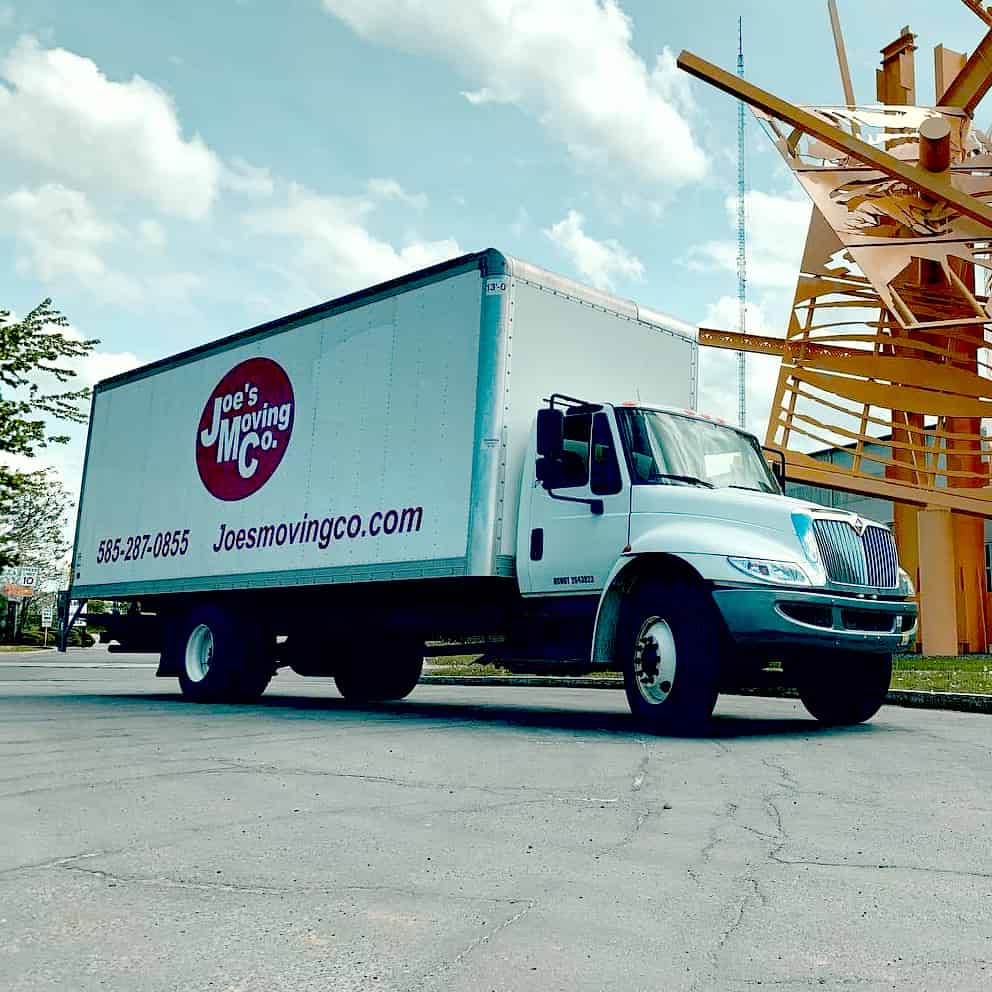 Joe's Moving Co. logo