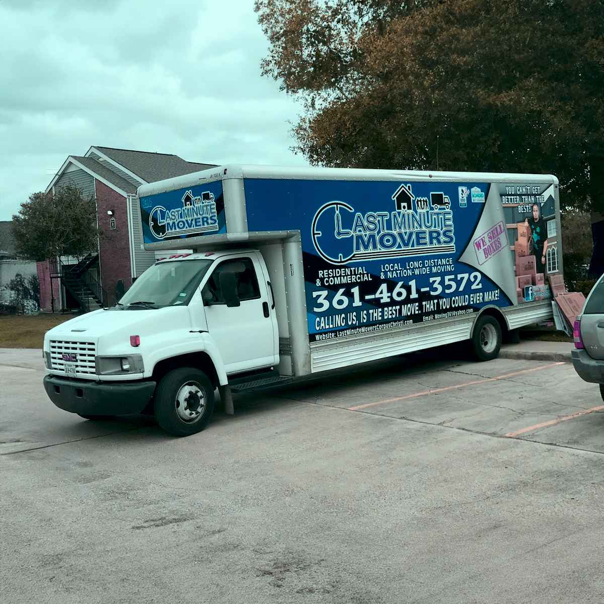 Last Minute Movers logo