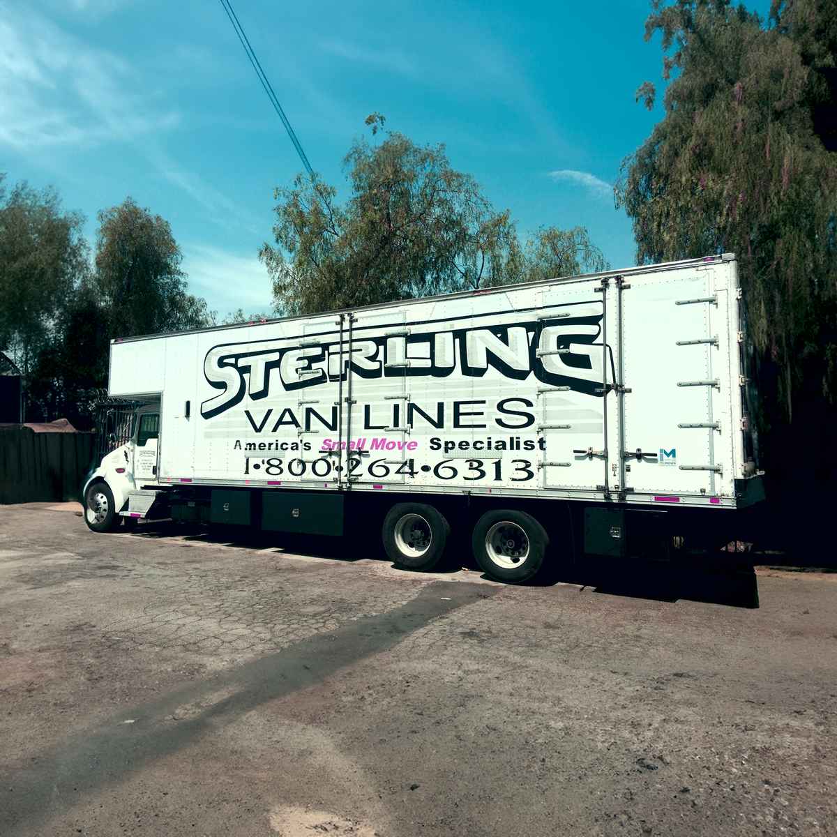 Sterling Van Lines logo