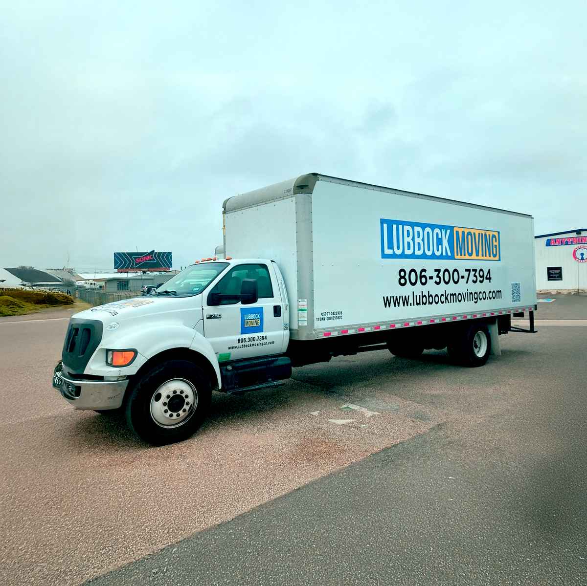 Lubbock Moving Company logo