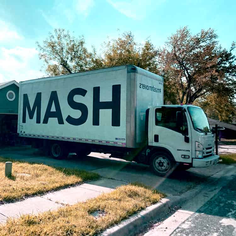MASH Movers logo