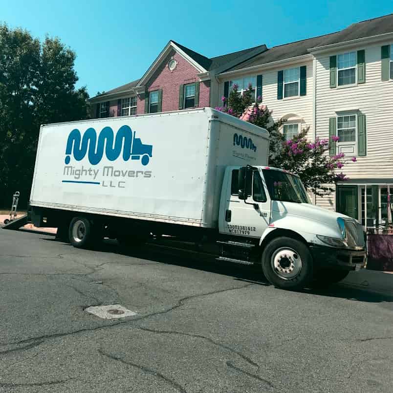 Mighty Movers LLC  logo
