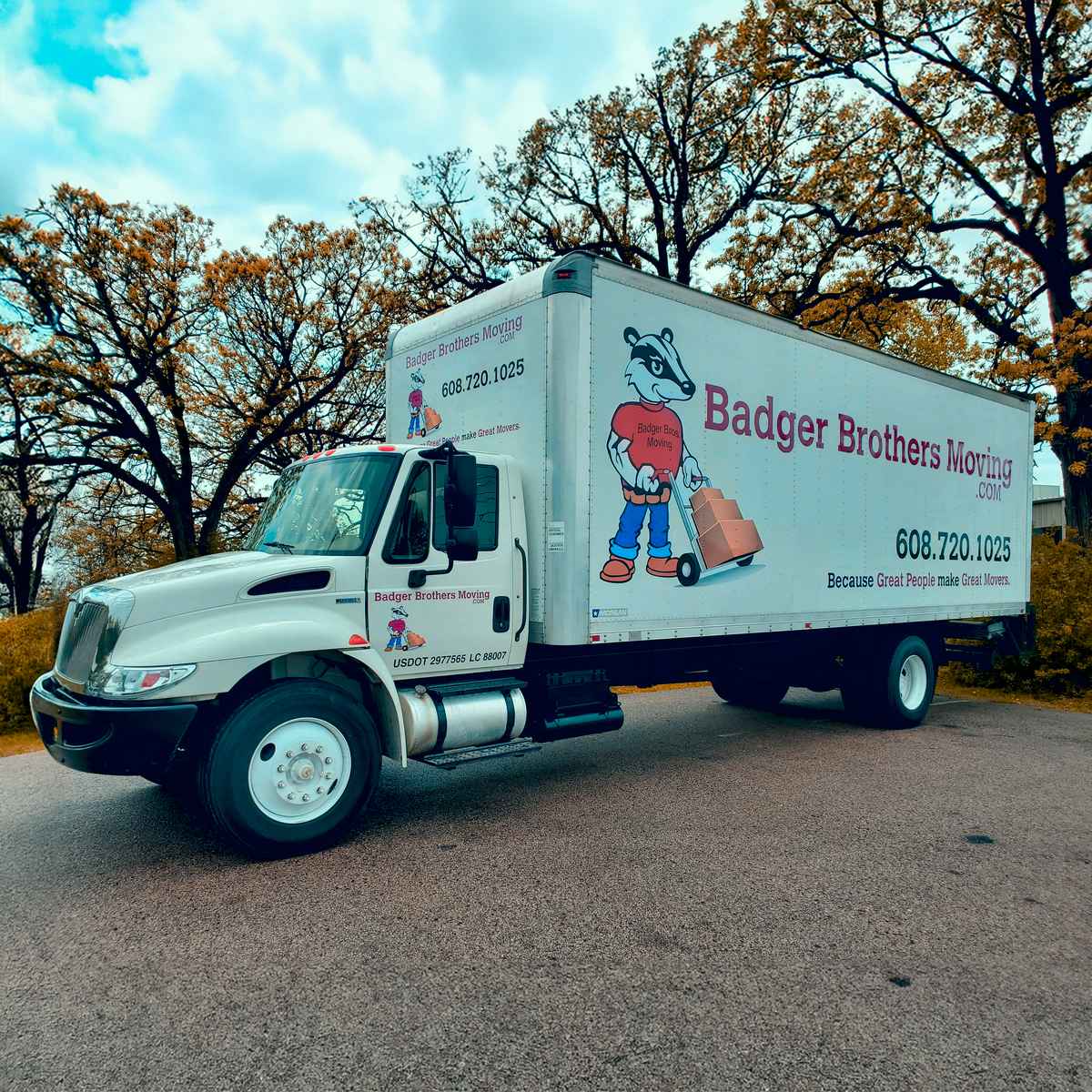 Badger Brothers Moving logo