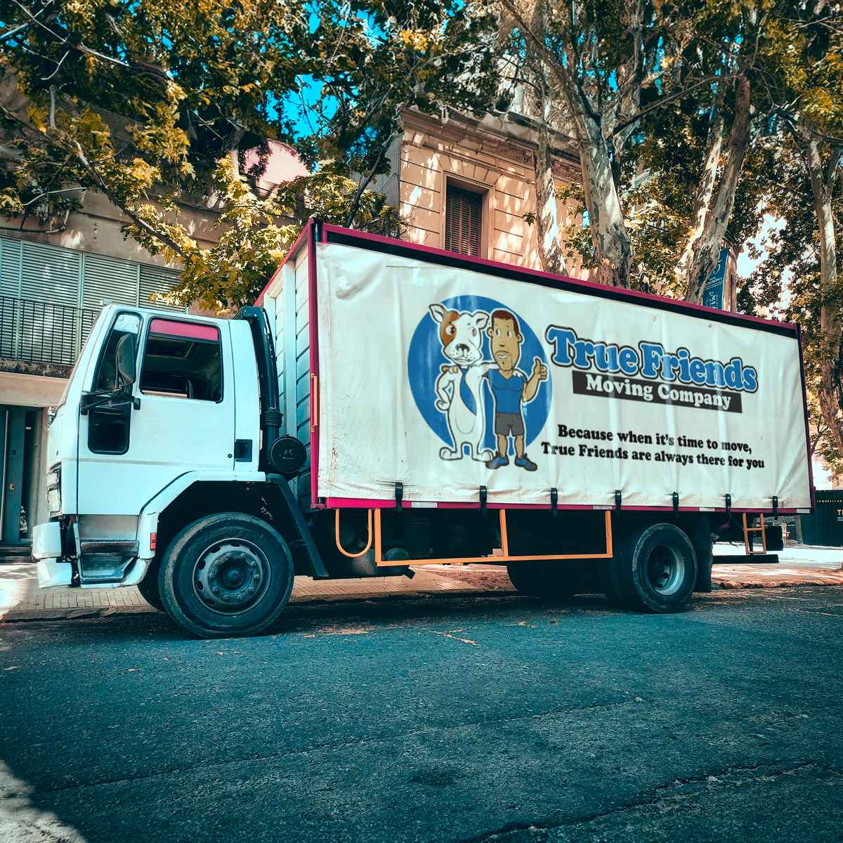 True Friends Moving Company logo