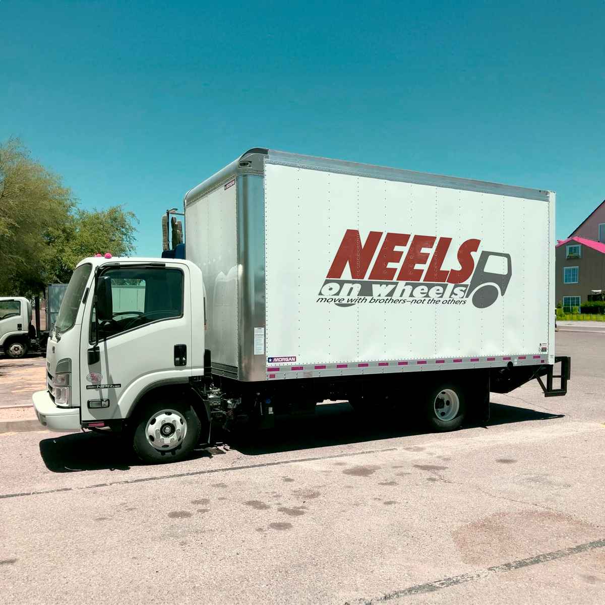 Neels on Wheels Moving logo
