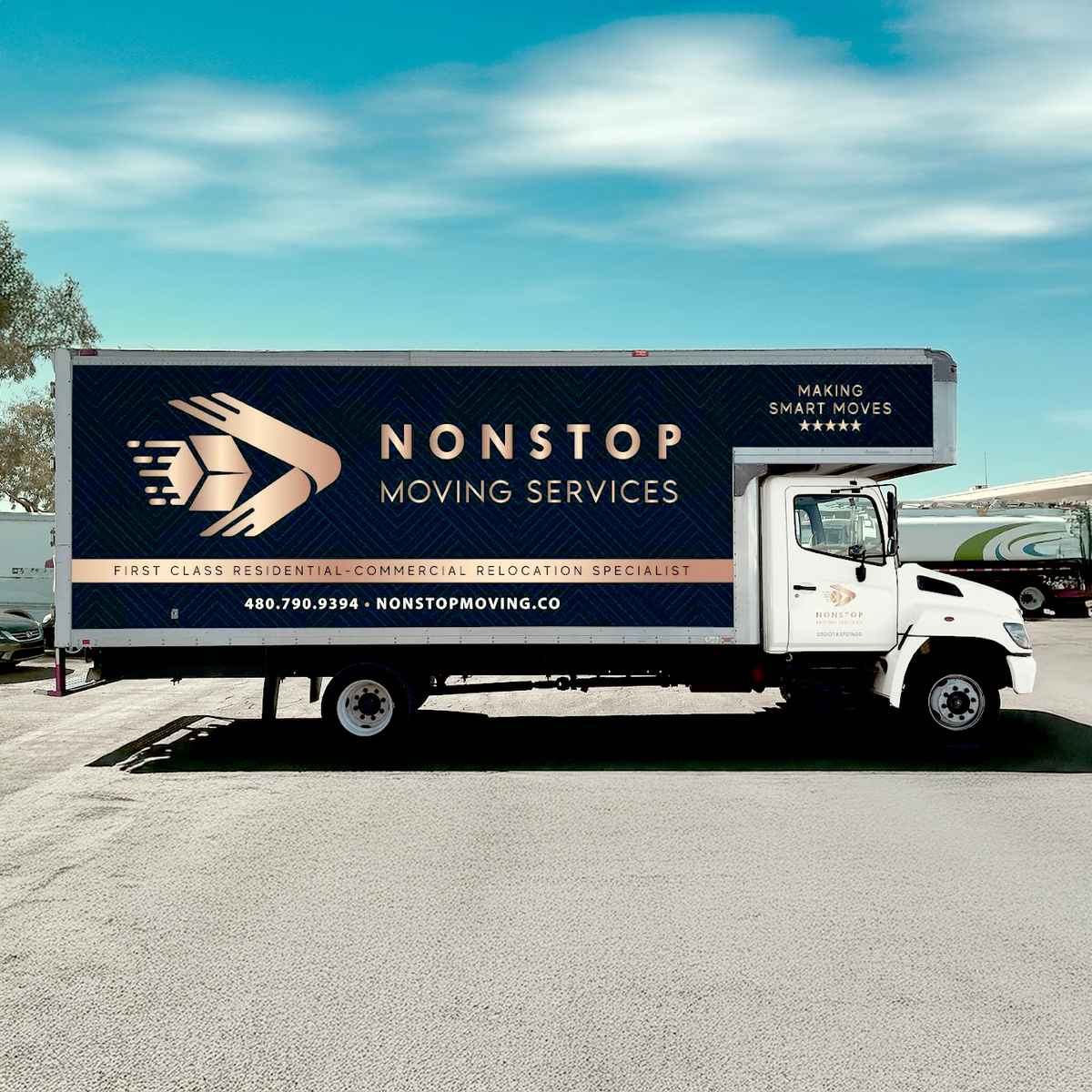 Nonstop Moving logo