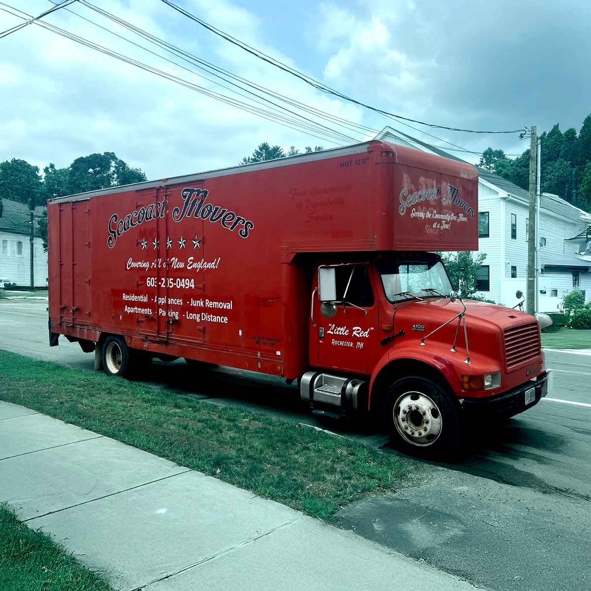 Seacoast Movers logo