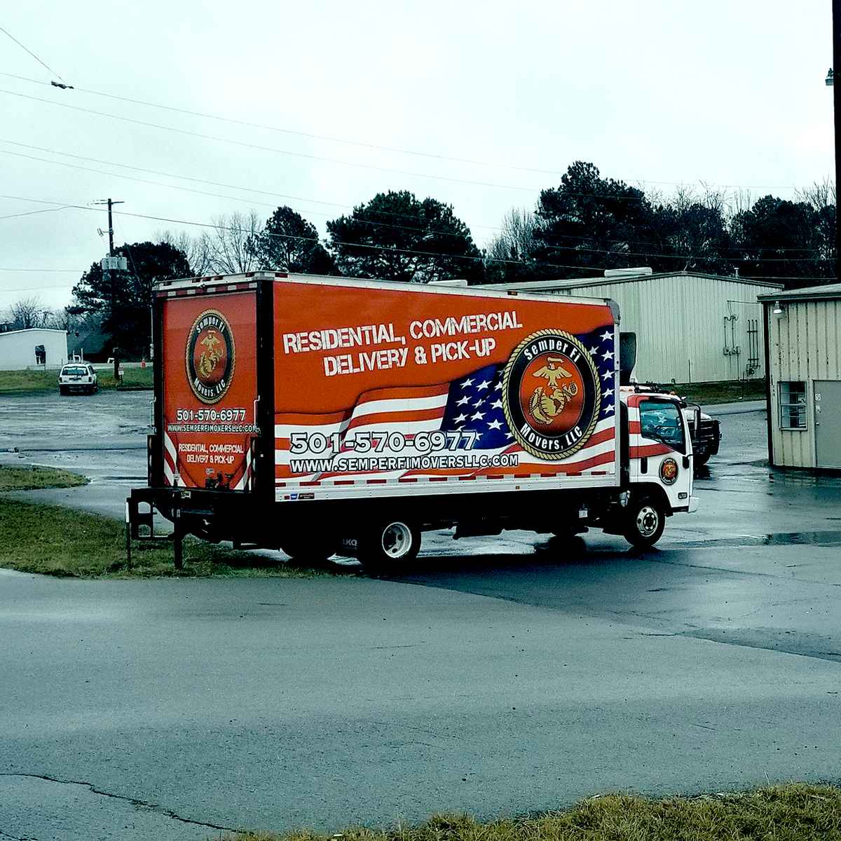 Semper Fi Movers logo