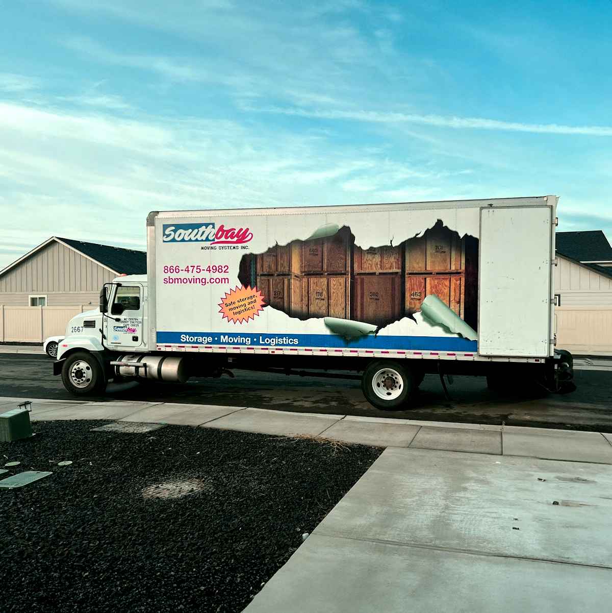 Southbay Moving Systems  logo