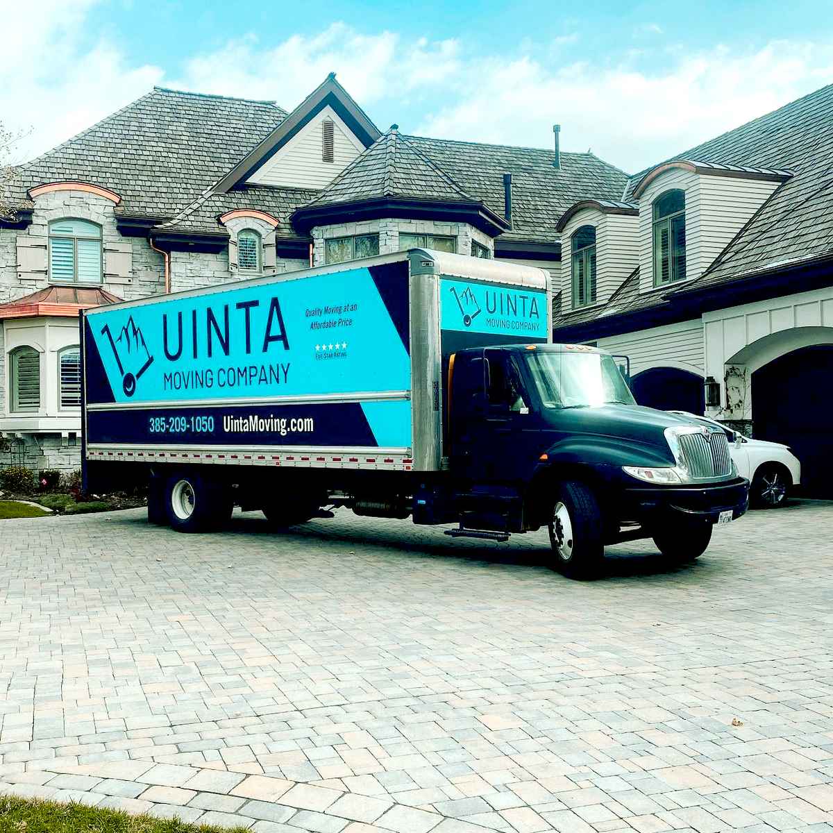 Uinta Moving Company logo